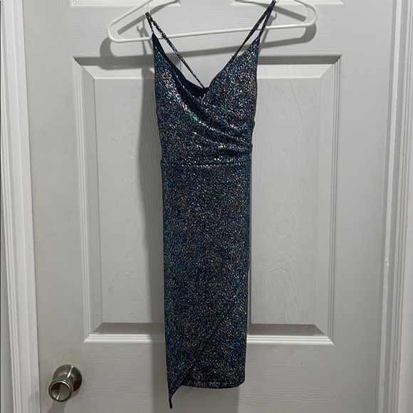 Dress - Picture 1 of 6